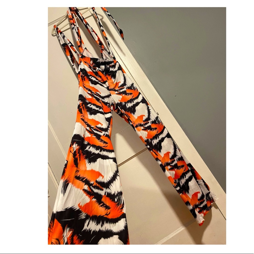 long jumpsuit, New without tag. never used